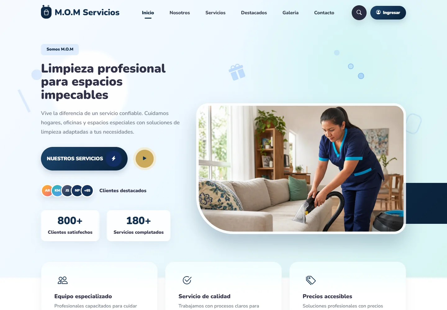 Captura real del sitio público M.O.M Servicios: servicios de limpieza y portada de la plataforma.